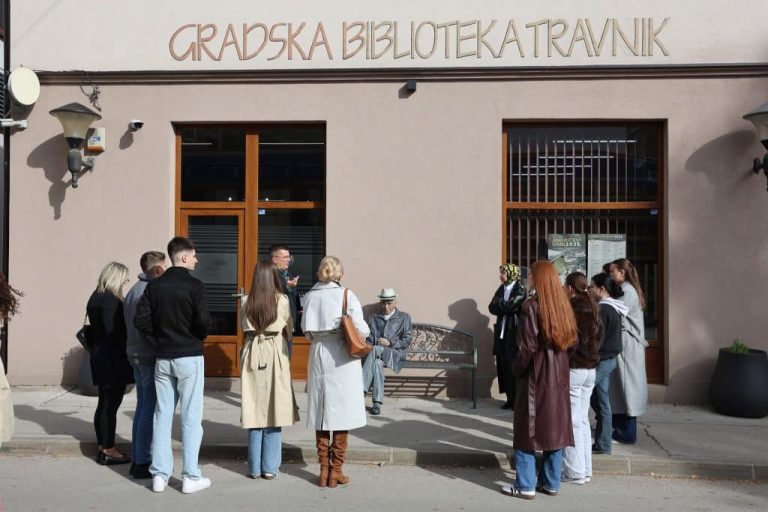 Gradska biblioteka u Travniku obiljezila 80 godina postojanja 40 novih clanova na Danu otvorenih vrata