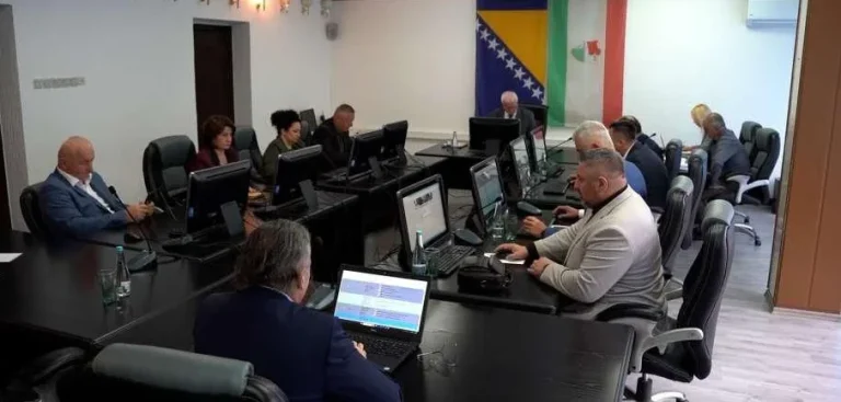 Odrzana-133-sjednica-Vlade-Srednjobosanskog-kantona-Jednoglasno-usvojene-sve-tacke