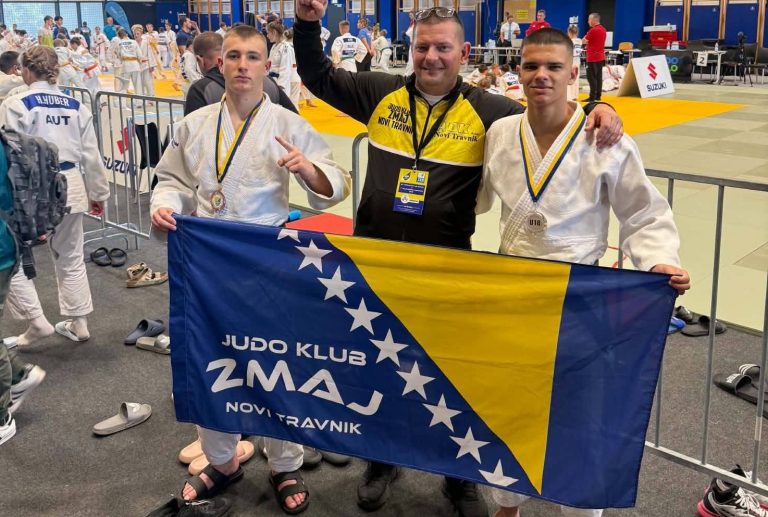 825329506_10241456547124267_2632518749733579474_n