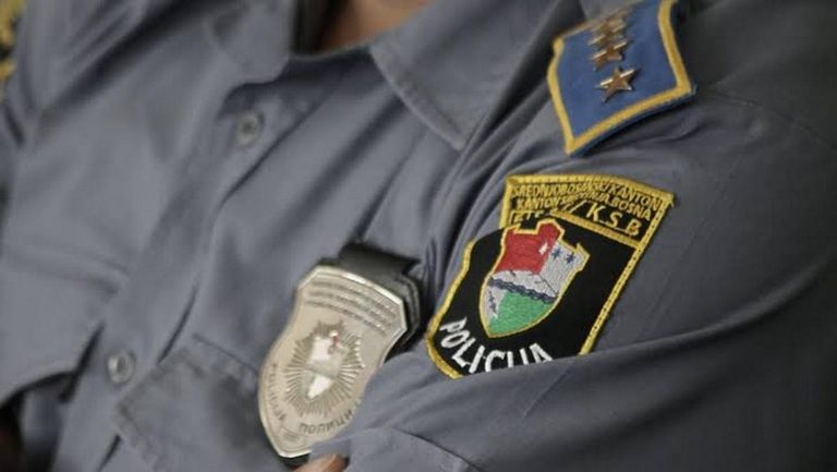 policija